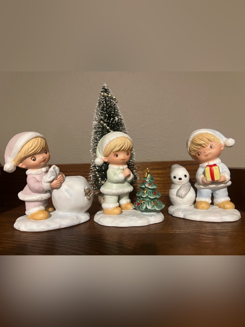Holiday Children Figurine Set in Pastel Pink, Green, and White